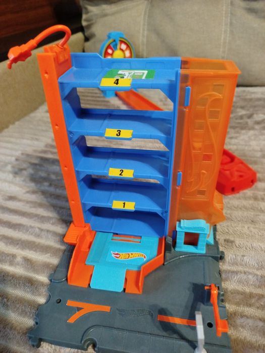 Треки за гарною ціною