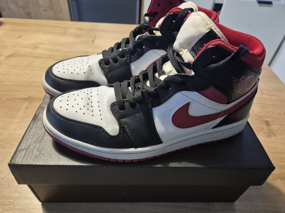NIKE Jordan Air 1 MId rozm. 41
