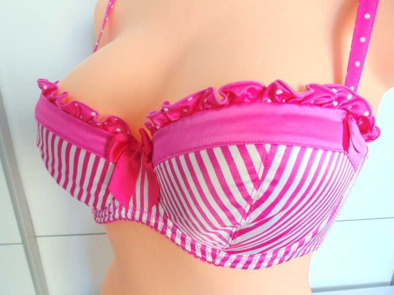 Knickerbox śliczna usztywniana bardotka z kokardkami 75D