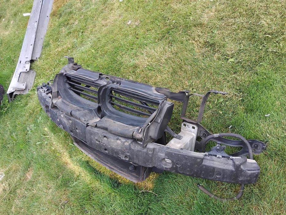 Pas przod przedni wzmocnienie czołowe belka wlot Bmw E60 E61