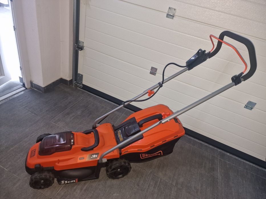 Corta Relva a bateria Black and Decker