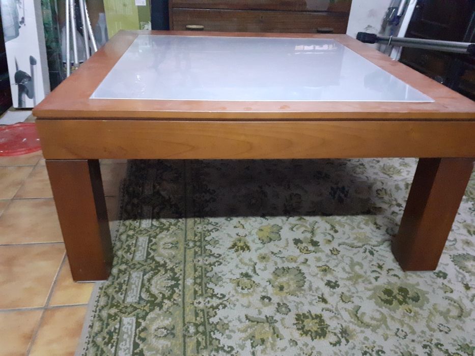 Mesa de centro com tampo deslizante