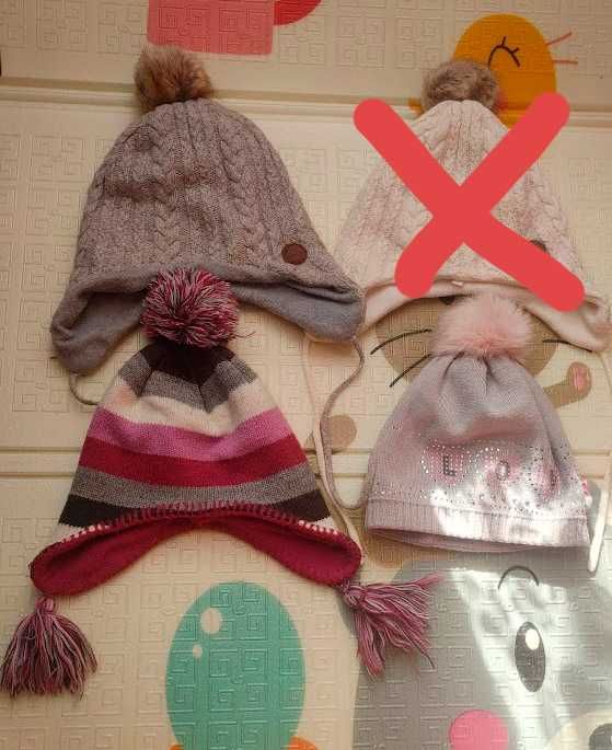 Зимові шапки (3 шт) на 4-8 років для дівчинки