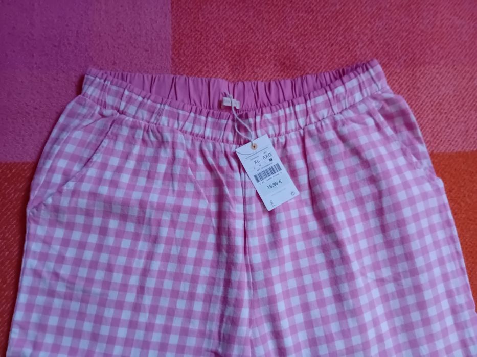 Calças de flanela e camisa de dormir de flanela