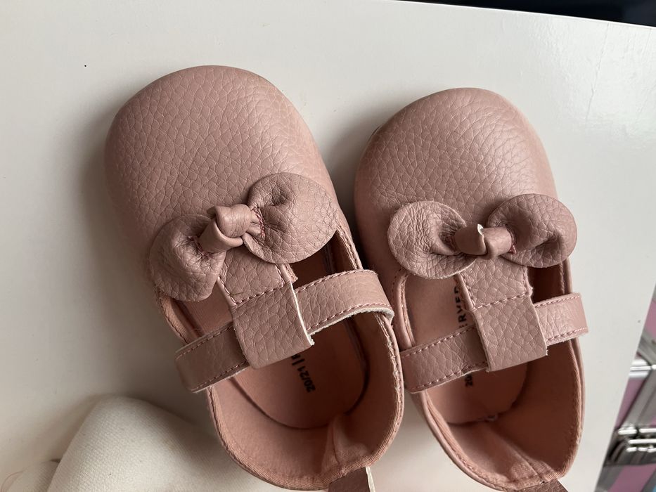 Niemowlęce dziewczece buciki niechodki 20/21 Reserved