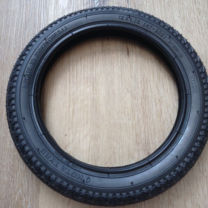 Opony 12x1.75 (47-203) 2szt