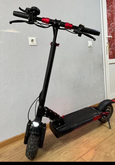 Продам електросамокат Kugoo M4 Pro