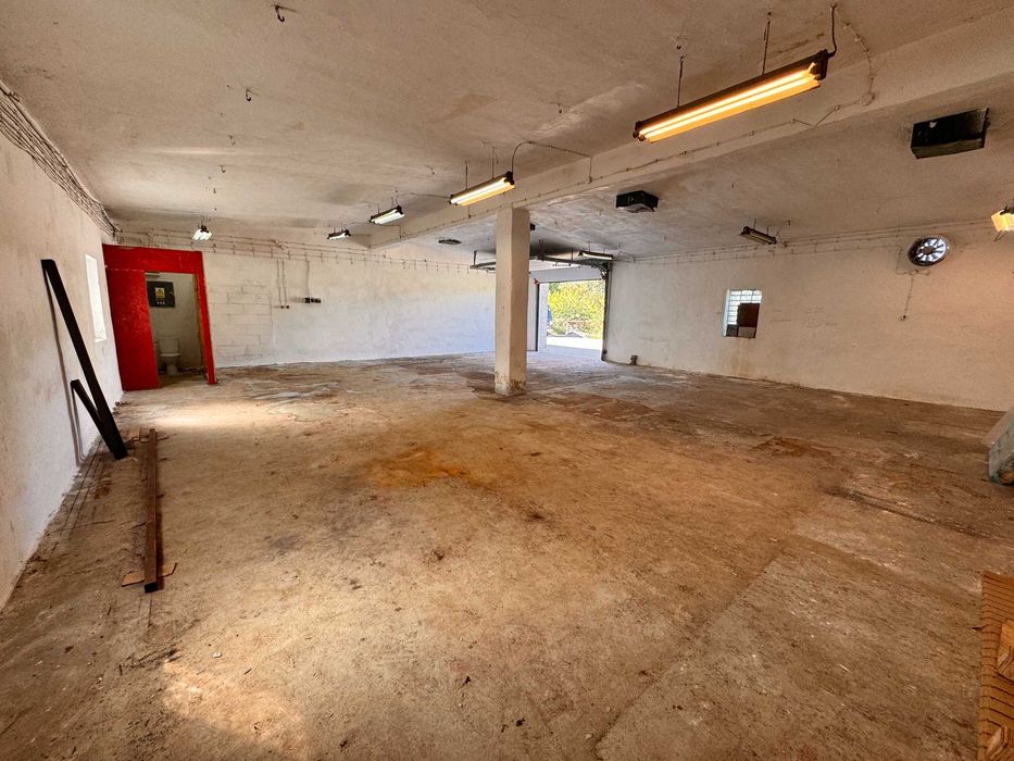Wynajmę hale z kanałem o pow. 75 i 145 m2