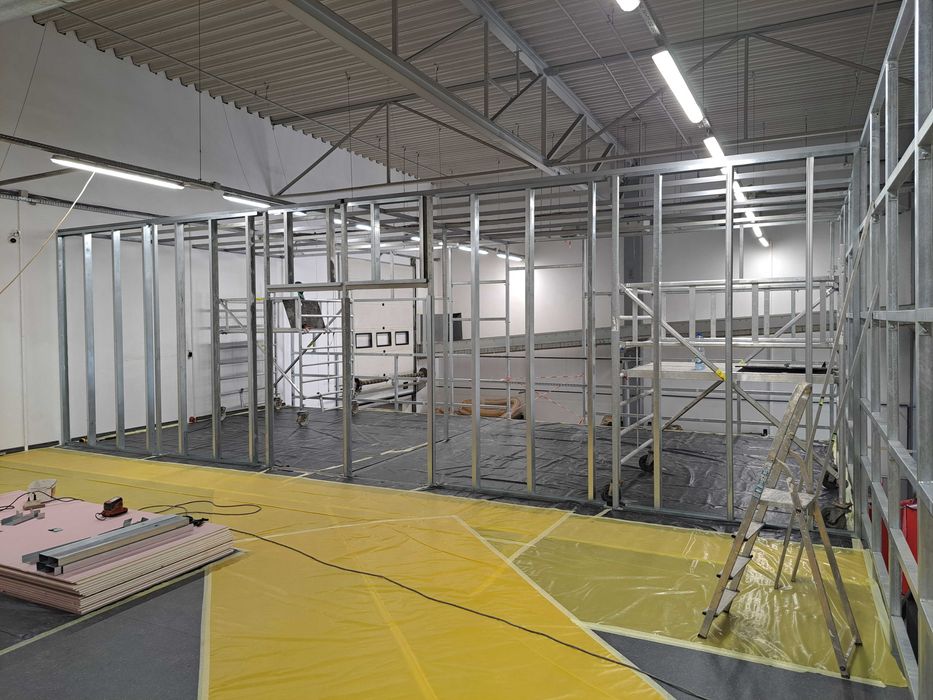 Usługi budowlane - budowa domów * prace żelbetowe * więźby dachowe