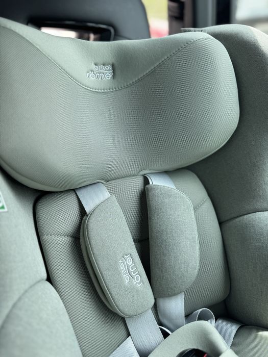 Автокрісло Britax Römer DUALFIX PRO M 2025 (Style / Sage Green)