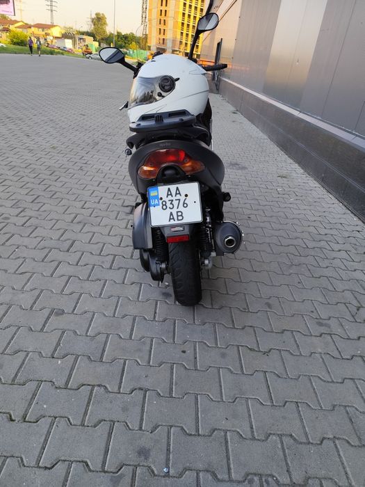 Aprilia Leonardo 300 2005