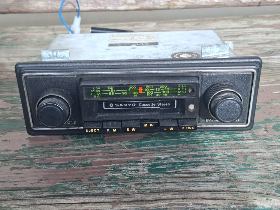 Auto-rádio vintage Sanyo