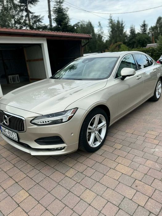 VOLVO S90 T5 Momentum