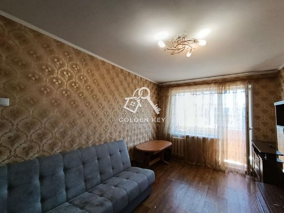 Продаж 2-кімнатної квартири на Космонавтів