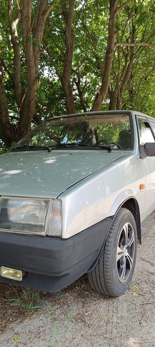 Автомобіль в гарному стані,2002 року випуску.Пробіг рідний без іржі,авто вкладень не потребує.