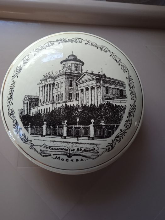 Антиквариат ЗиК Конаково 1958г Шкатулка "Москва Библиотека им. Ленина"