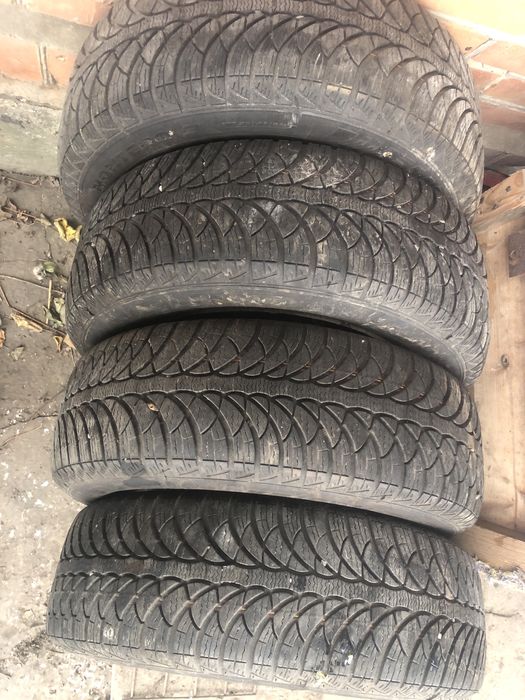 Продам зимову резину з дисками 195/65R15