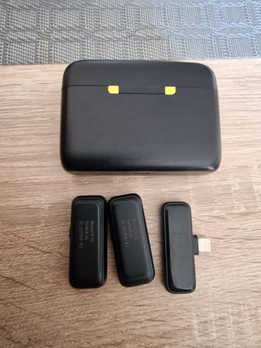 OSA Mikrofon Lavalier do telefonu z etui ładującym i wyświetlaczem. ip