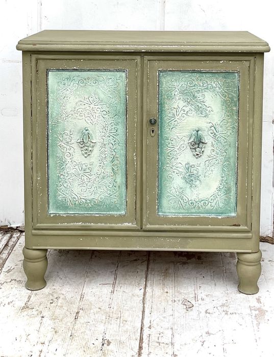 Wyprzedaz Komoda z vintage shabby chic pomocnik kuchenny /bielizniarka