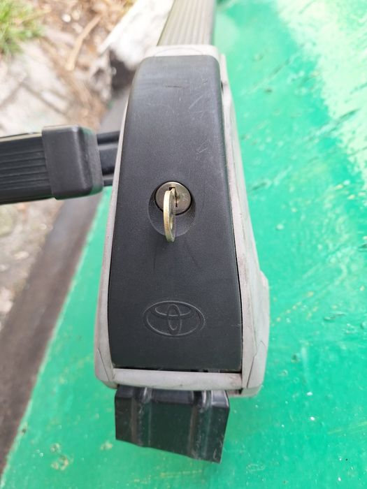 Bagażnik dachowy Yaris 1