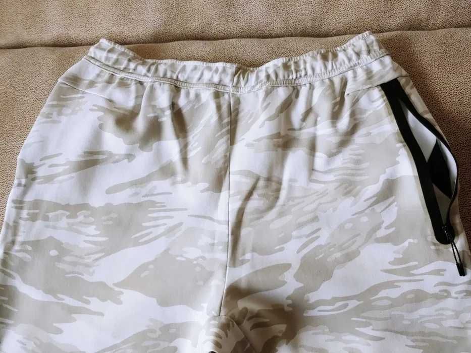 Штани NIKE Tech Fleece JGGR CU4497-121 оригінал