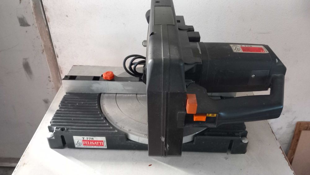 Máquina Corte de meia esquadria
