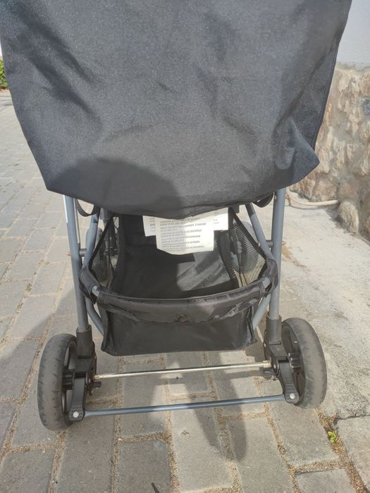 Carrinho de Bebê com Ovo
