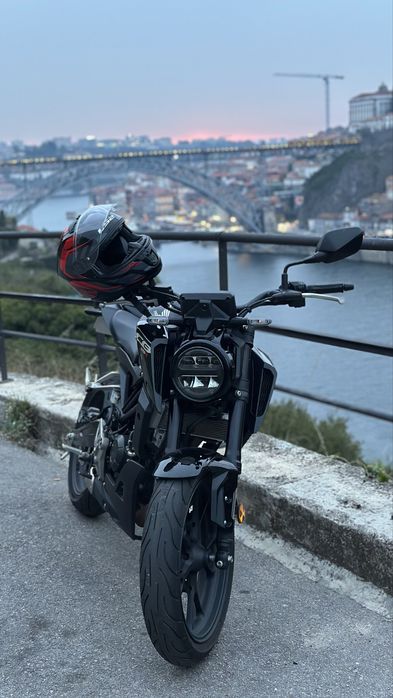 Hond cb125R  2025 usada