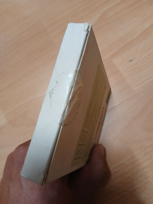 Powerbank nieotwierany