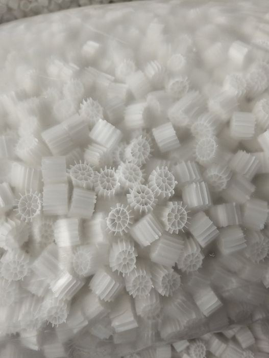 Виробництво та монтаж комплексної системи фільтрації водойм.