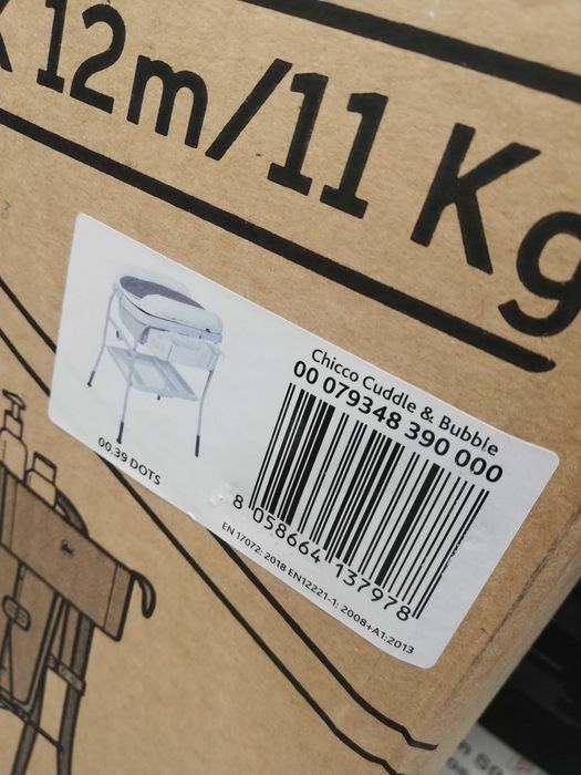 Wanienka z przewija ma stelażu nową  Chiccookiem