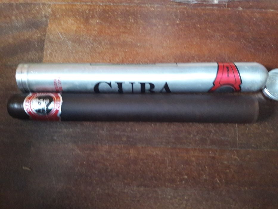 Perfumes Caneta e Charuto