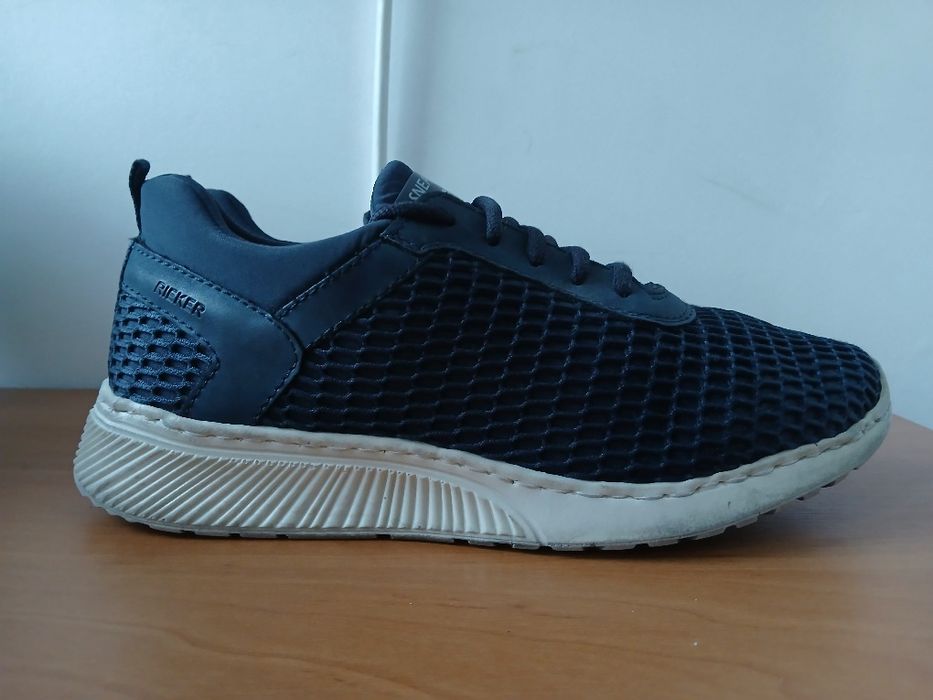 Кроссовки фирмы Rieker