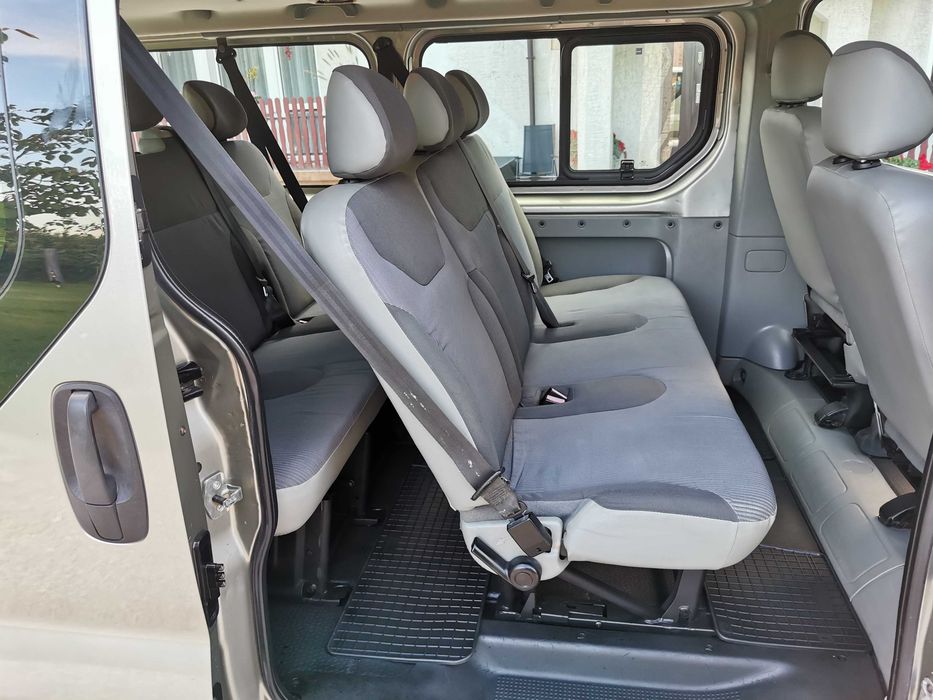 Opel Vivaro 2.5 CDTI 2007r Long 9 osób po Lifcie od osoby prywatnej