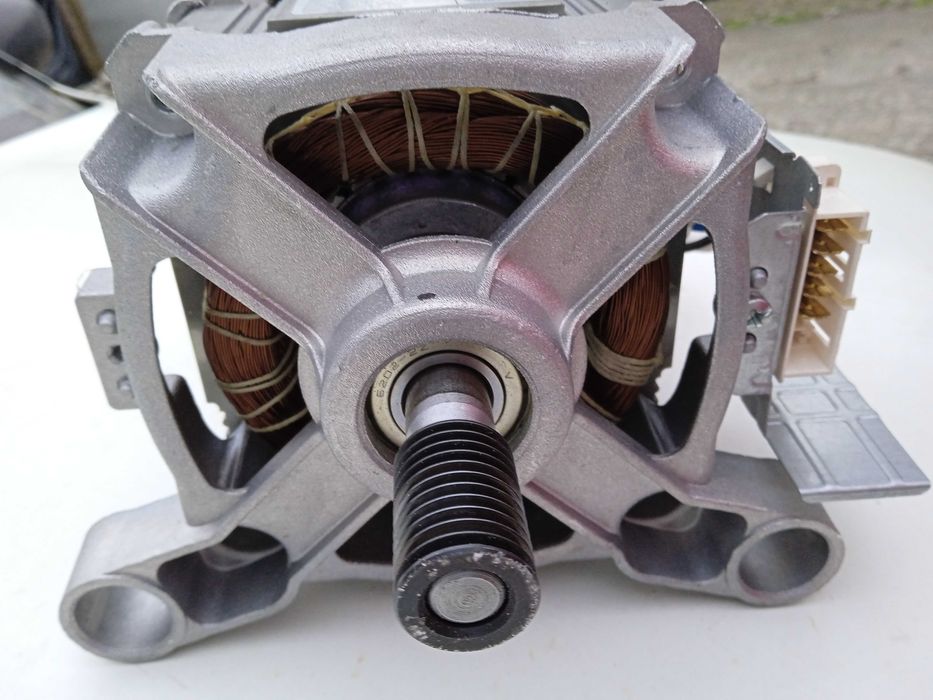 Silnik do pralki Indesit Welling YXT220-2D(L), stan bdb