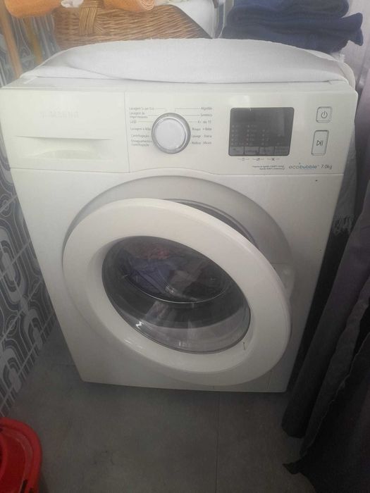 Máquina de lavar roupa Samsung