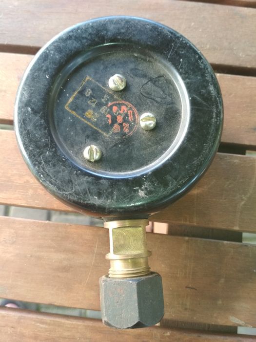 Манометр до 1 МРа