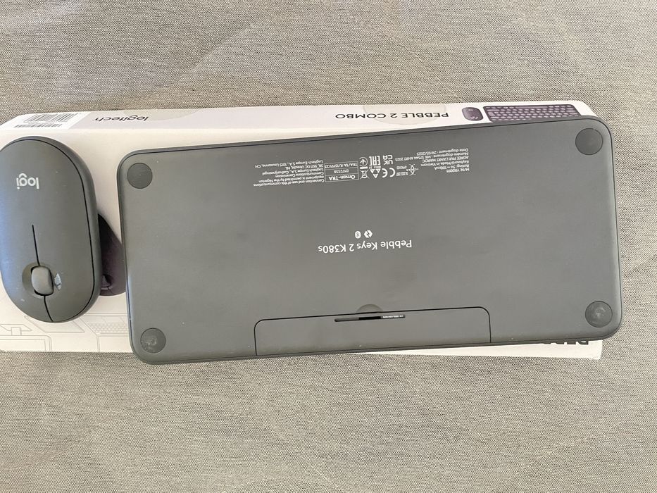 Teclado Logitrch Pebble 2 combo