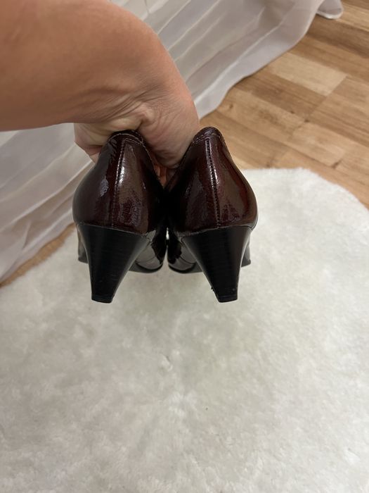 Czółenka lakierowana buty damskie Ecco 37