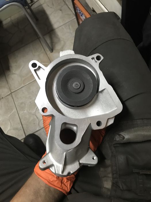 Pompa wody bmw e46 e39 2.0