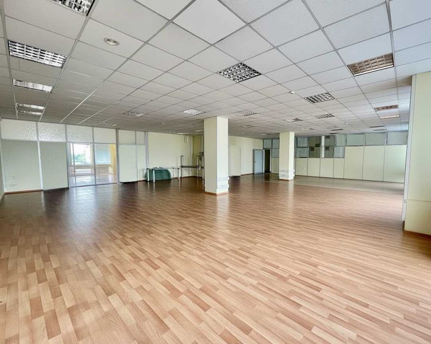 Оренда приміщення під офіс на Солом'янській площі !!!БЕЗ ВІДКЛЮЧЕНЬ!!!