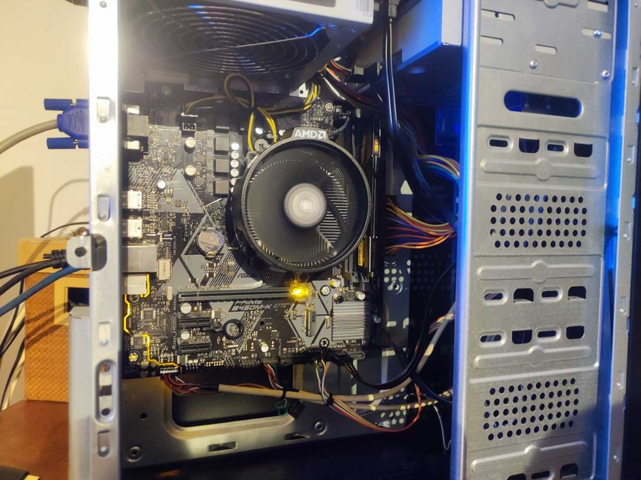 PC Trabalho/Gaming Athlon 3000G • 8GB 2400 • 120GB SSD + 500GB HDD