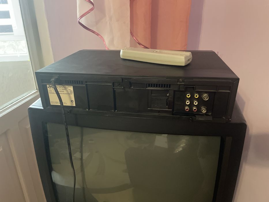 Відеопрогравач JVC HR-V606ER