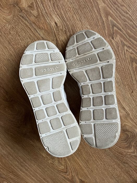 Кроссовки Adidas Swift Run