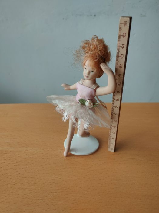 Bonecas de porcelana.