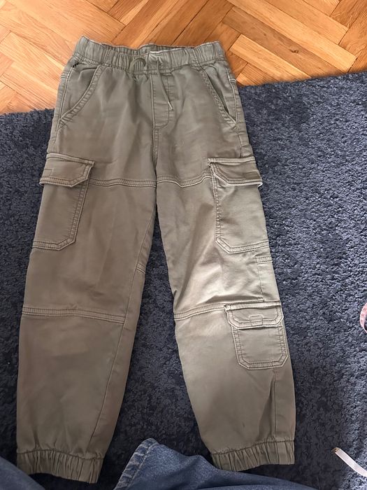 Spodnie bojówki ze zdjęcia