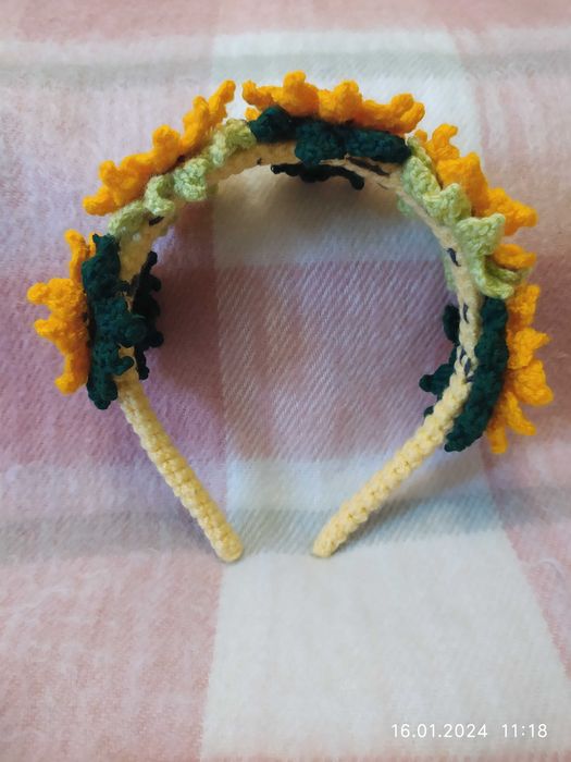 Обручі з квітами для дівчат ручної роботи під замовлення