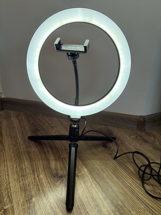 Lampa z uchwytem do nagrywania telefonem tiktok/shorts