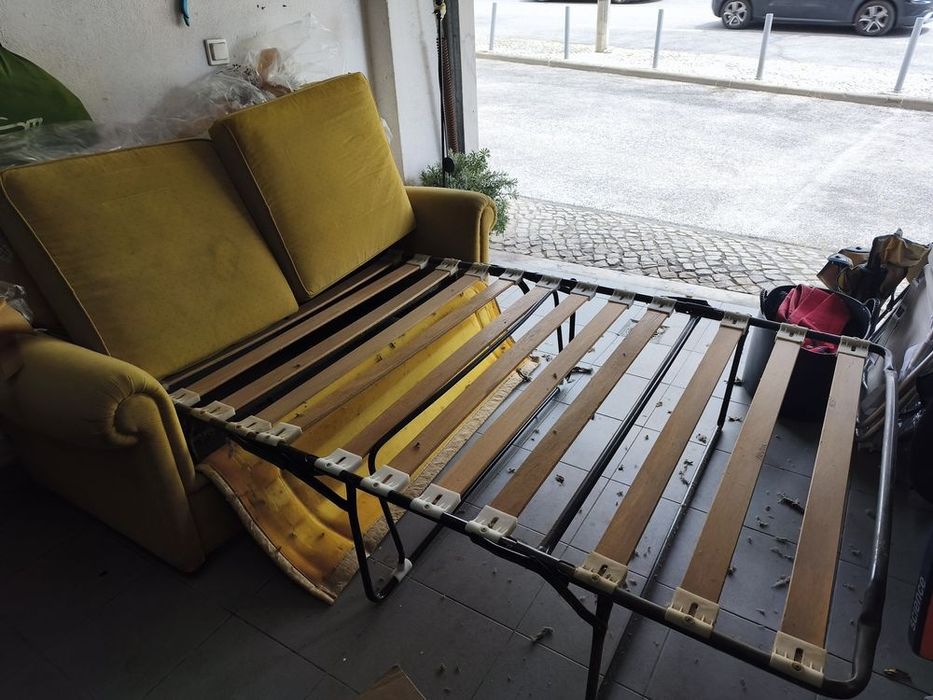 Sofá de 2 lugares com cama