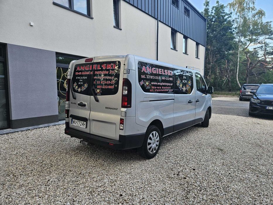 Renault Trafic 9 osobowy